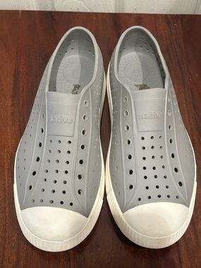 Native Slip-On Jefferson Sneakers in Gray and White